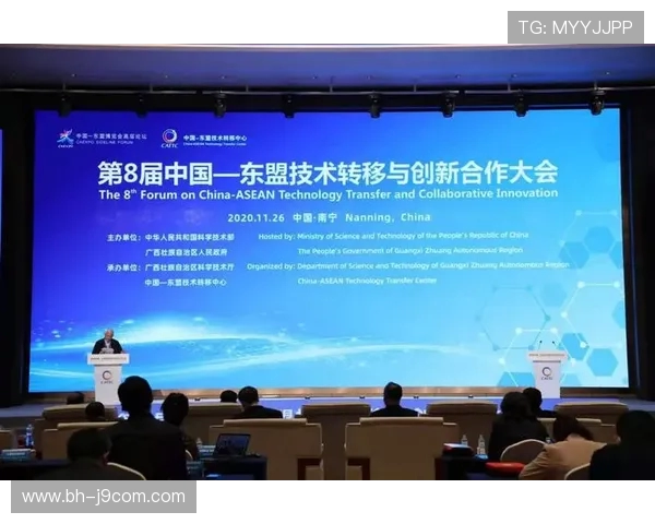 甘姓足球球员的崛起与影响力探析 发展历程与未来潜力分析